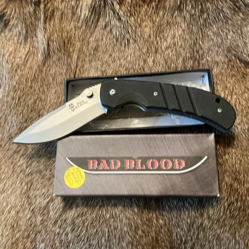  Bad Blood Harbinger BB0105K Large Folding Knife - NEVER USED !