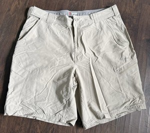 Simms Fishing ‘guide series’ Tan Shorts! (men’s XL)