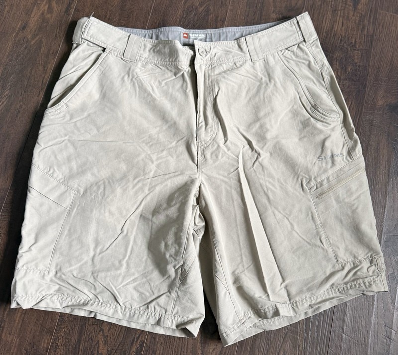 Simms Fishing ‘guide series’ Tan Shorts! (men’s XL)