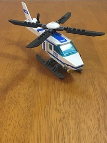 LEGO CITY 7741 POLICE HELICOPTER correct mini figure & accessories 100% Complete