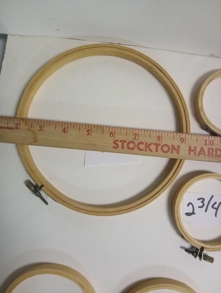 12- Round Wood Embroidery Hoops Cross Stitch Screw Tension,1-7,3-6,1-5,3-4,4-3" - Image 2 of 4