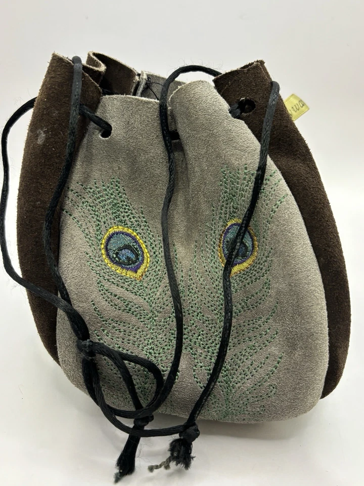 Bolsa de dados de cuero Wayward de Dungeons & Dragons Foto 4 de 4