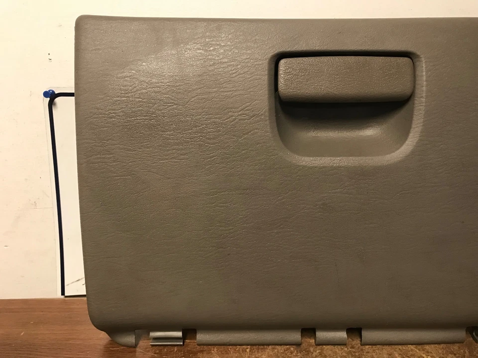 2003 DODGE CARAVAN GLOVE BOX DOOR #D-19 - Image 2 of 4