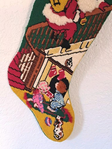 Bucilla Christmas Down The Bannister Stocking Needle Point Complete 60392 VTG - Imagen 3 de 8
