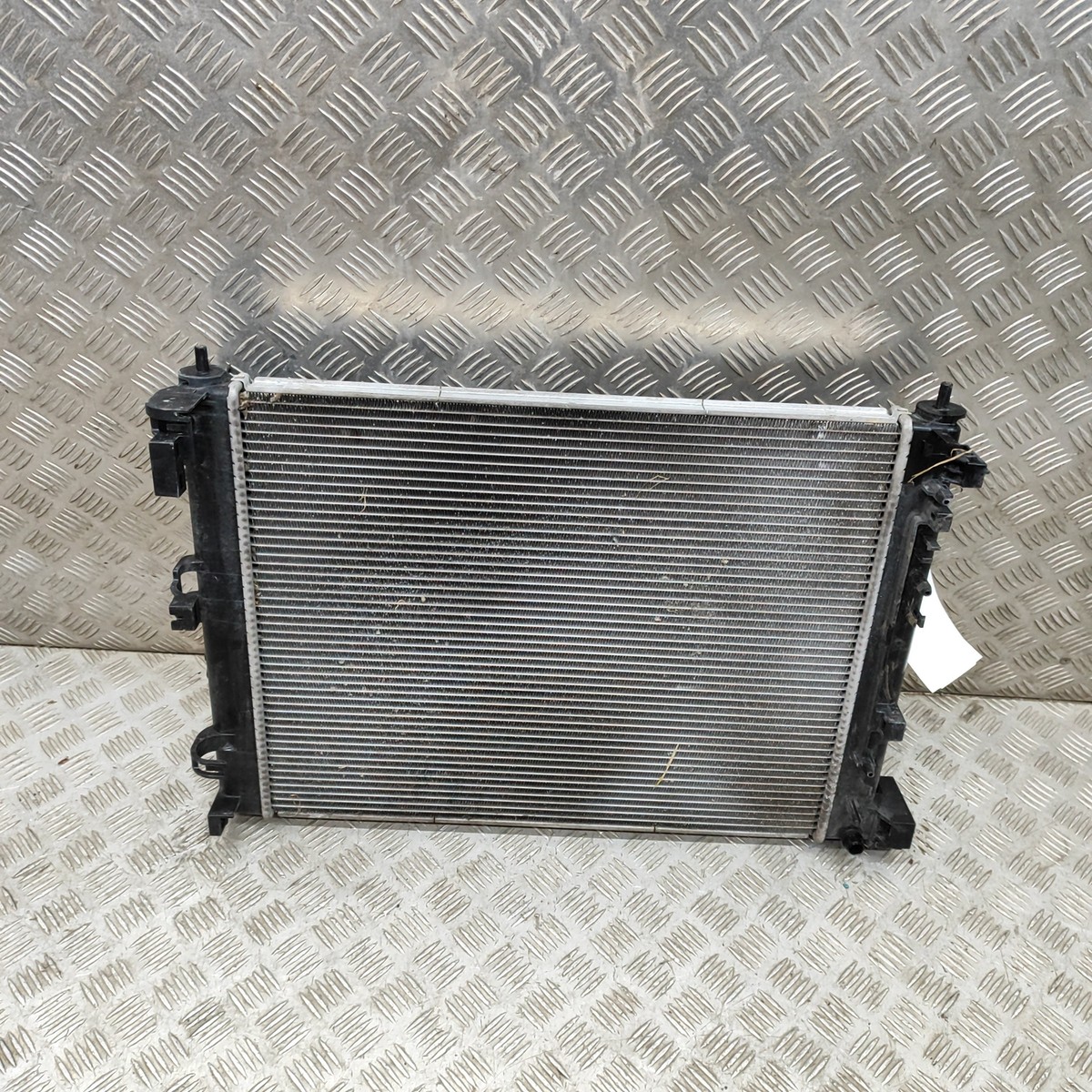 ロードショー④ OEM '22+ Nissan Pathfinder Radiator Assembly - VQ35DD