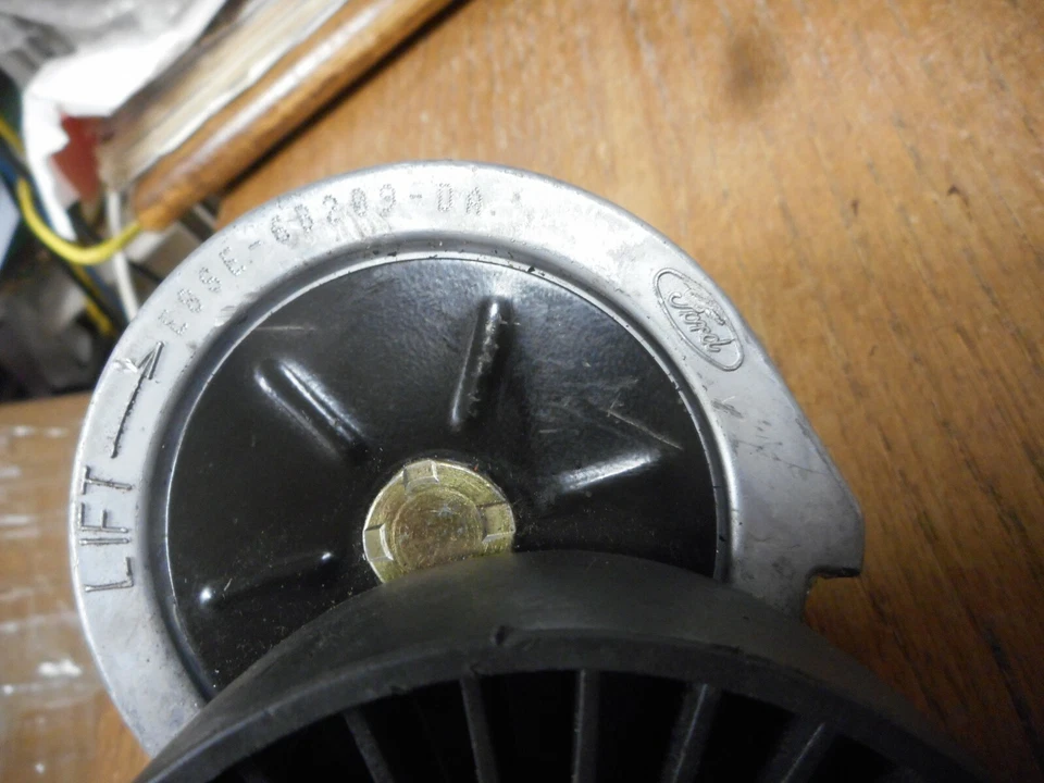 NOS 1987 1988 FORD THUNDERBIRD TURBOCOUPE 2.3L TENSOR DE CORREIA LH SUAVE - Imagem 2 de 4