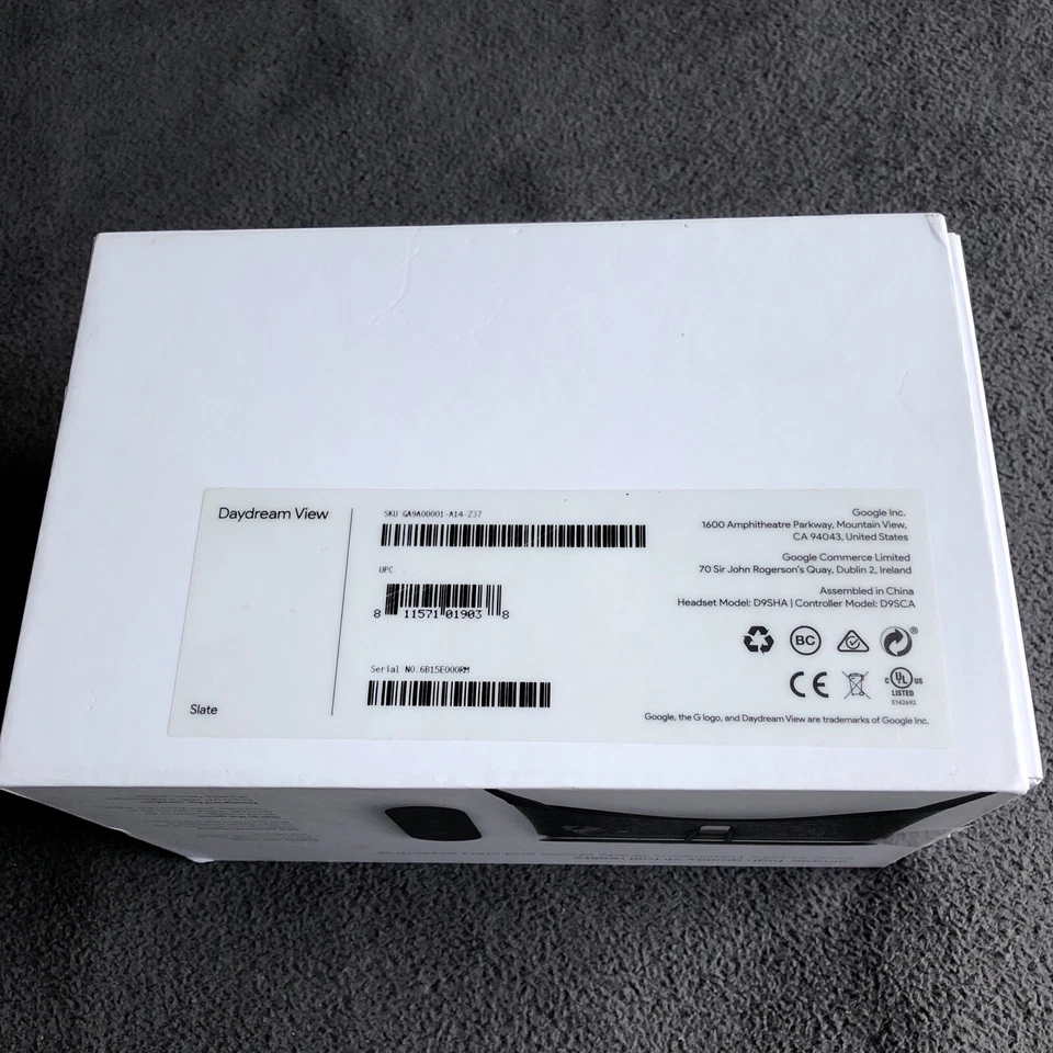 Google Daydream View VR Virtual Reality Headset - HEADSET ONLY - Image 3 of 4