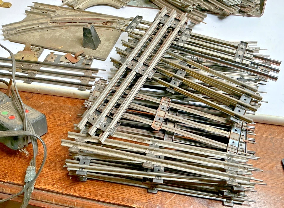 Vintage MARX O Gauge 3-Rail Track Lot 40+ Pieces w Switches & Crossover Untested - Image 4 of 4