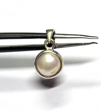 Delicate 0.6 Inch Natural Freshwater Pearl Gemstone Solitaire Pendant 925 Silver