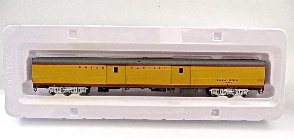 HO Walthers 5631-5663 Union Pacific Cities Service ACF Baggage 932-9570 - Image 2 of 4