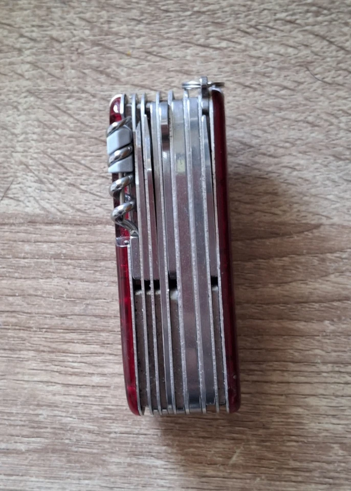 Victorinox Swiss , In Great Condition , Never Used  - Image 4 of 4