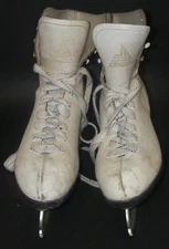 Vintage Delta Pro Women Ice Figure Skates White Leather Holiday Winter Decor