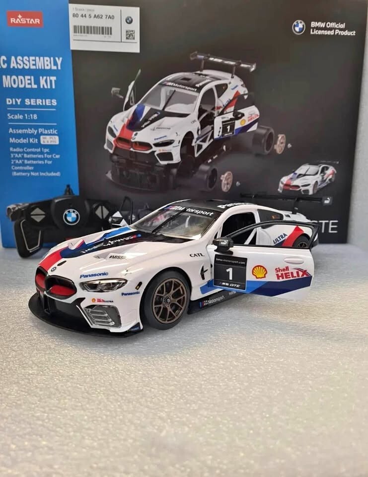 BMW M8 GTE 1/18スケールモデル BMW F92 M8 GTE Die-cast Car - 1:18 | Lifestyle | iND