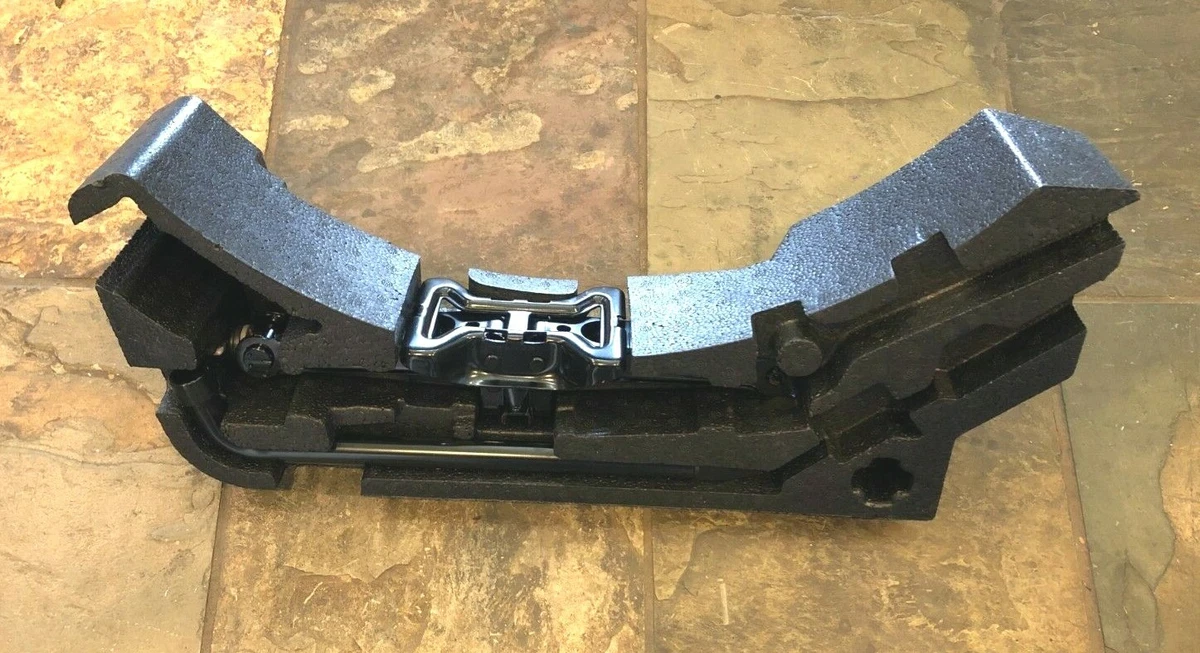 2016 2017 2018 Jaguar XE JACK AND TOOLS GX73-17B043-AE 