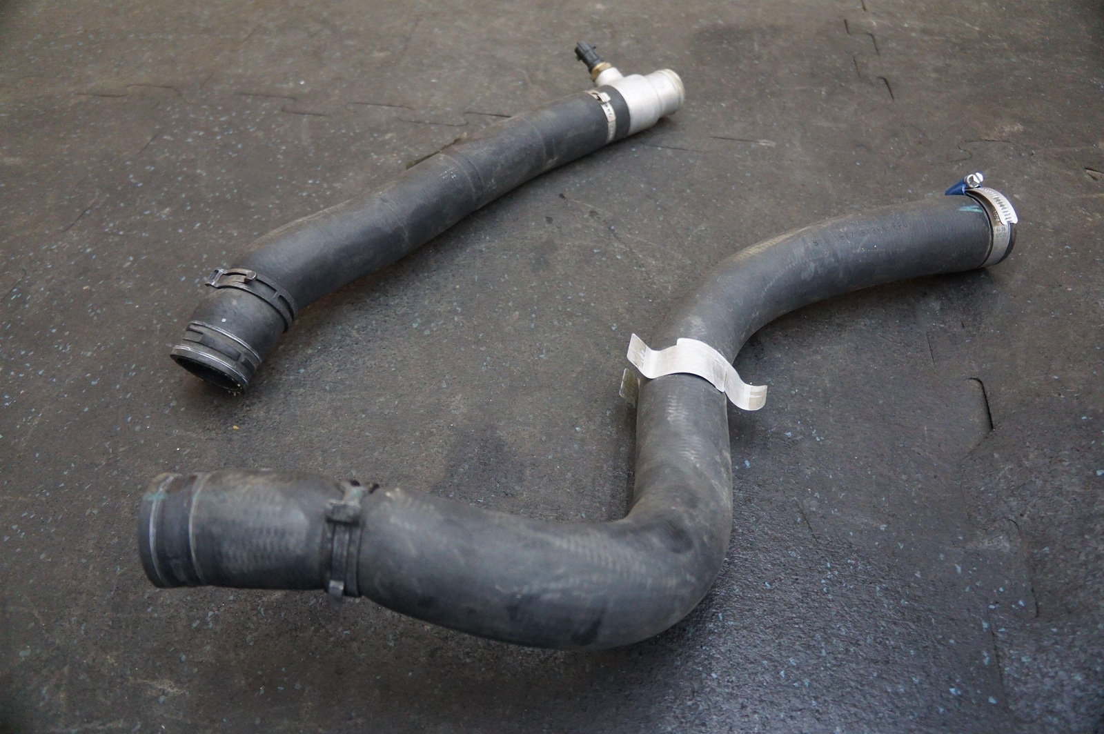 Set Of 2 Inlet Outlet Radiator Coolant Water Hose 13l0248cp.02 Mclaren 570s 2017