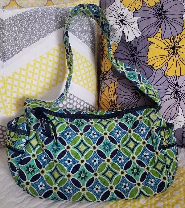 Vera Bradley Daisy Daisy Blue Green Quilted Small Handbag Purse