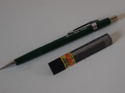 Vintage PENTEL green P205 Mechanical Pencil Click 0.5mm Japan with