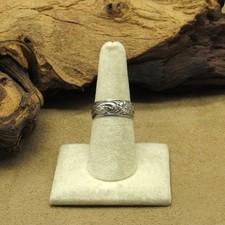 Sterling Silver Ring Band with Flower and Vine Design Size 7.25