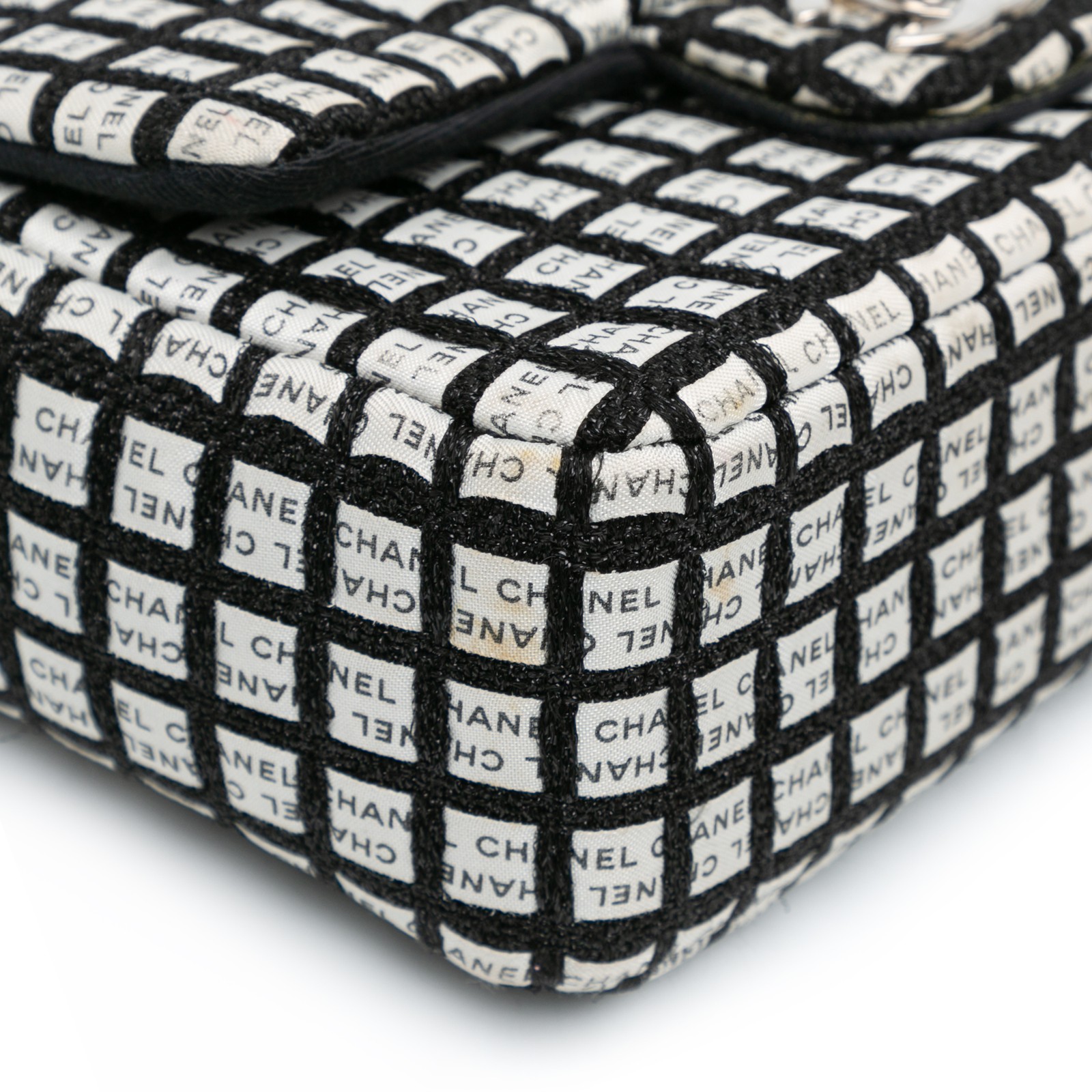 Authenticated Chanel Mini Rectangular Classic Rib… - image 8