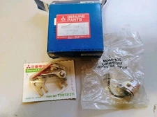 NOS MD607394 Genuine Mitsubishi Ignition Points / Support T100T21271