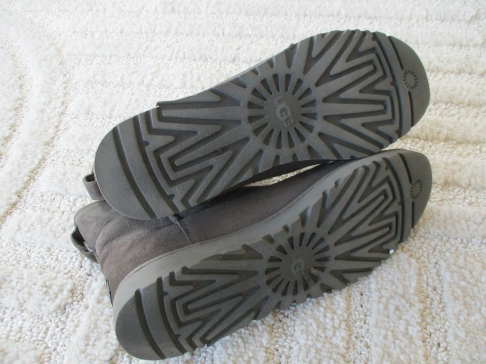 Original UGG schlammfarbig Neu wertig 42 Wildleder Fell Boots  Stiefelette 199€ - Bild 3 von 4