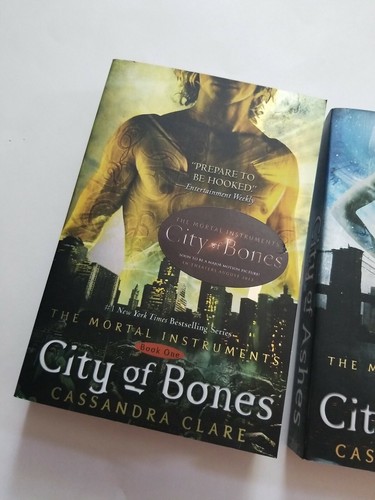The Mortal Instruments City of Bones, Ashes, Glass 1-3 Cassandra Clare Lot T727 - Picture 2 of 6