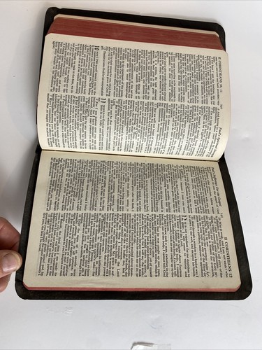 (2) Holy Bibles Concordance Dictionary Red Letter Edition Maps KJV World Pub - Picture 18 of 19