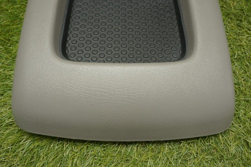 03-06 Tahoe Avalanche Yukon Silverado Gray Center Console Lid Armrest OEM 92i - Picture 7 of 8