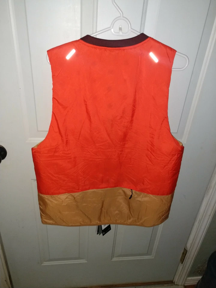 NEW MEN'S NIKE AEROLAYER VEST (WITH TAGS) - Image 2 of 4