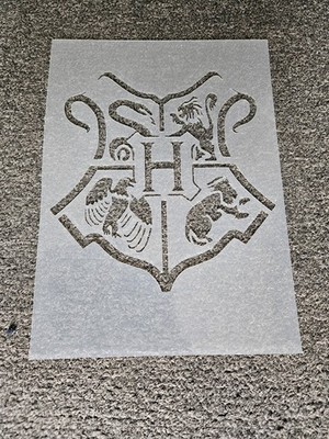 Hogwarts Schild Wappen Schablone wiederverwendbar - Basteln - Airbrush - Tortendeko