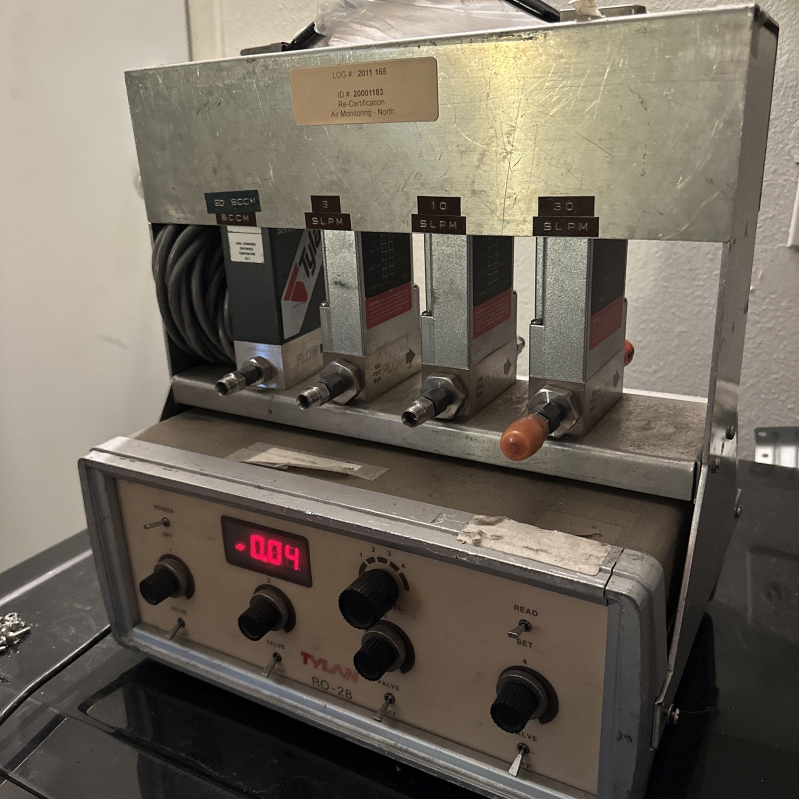 Tylan RO-28 Digital Display Mass Flow Controller With Tylan 2900 Series Valve