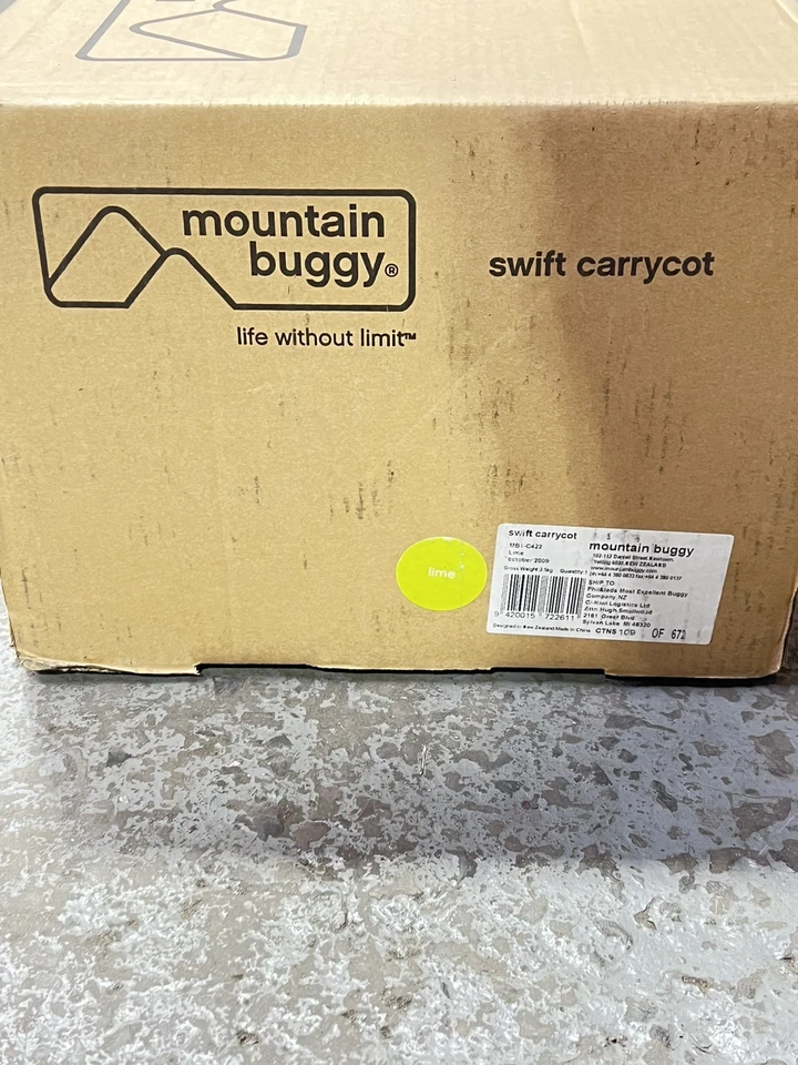 Mountain Buggy Swift Carrycot – Lime – Model MB1-C422 – New in Box - Image 3 of 4