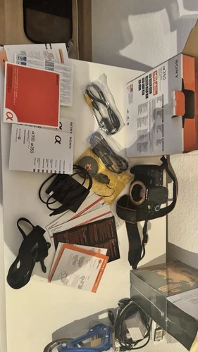 Sony alpha A350 Body DSLR-A350, sehr guter Zustand, extra Zubehörpaket - Bild 2 von 4