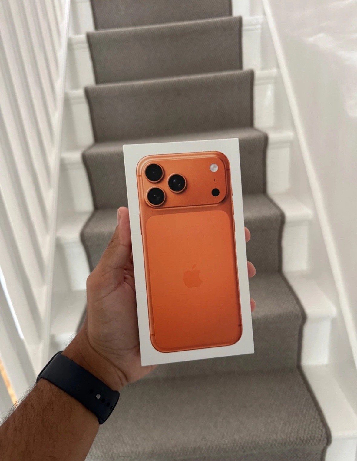 Apple iPhone 17 Pro Max 2TB Cosmic Orange NEU Versiegelt IN HAND SCHNELLER VERSAND