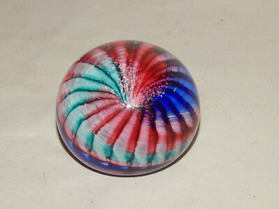Paperweight Freeform  Stephen & Nina Thorp