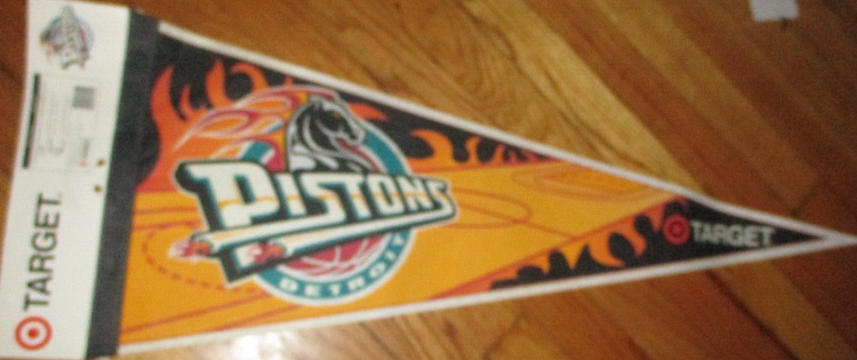 Pistoni Del Motore Su Un Albero A Gomo Illustrazione Di Stock - Foto 13