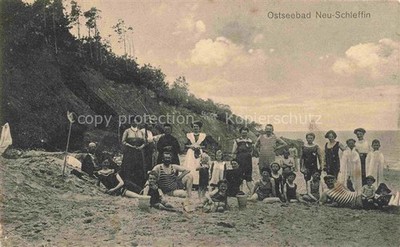 Neu-Schleffin Trzebiatow Treptow Rega Pommern PL Gruppenbild am Strand