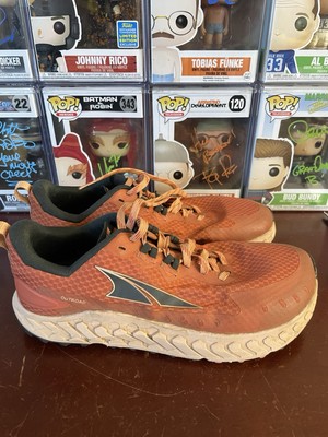 Very Good - Altra Outroad - Orange - Women s Size 8