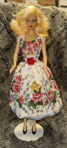 Hankie Couture Floral Dress Red Rose Accent Fits Barbie Fashion Doll Vintage