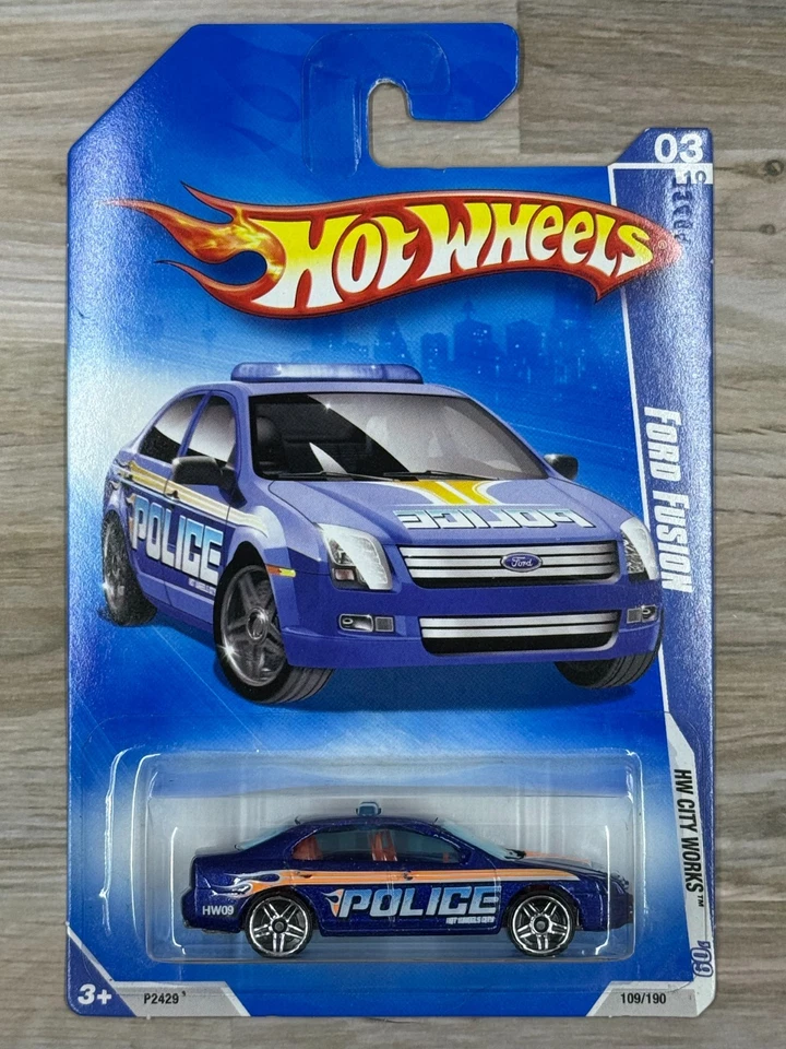 Hot Wheels - HW City Works '09 - Ford Fusion #03/10 - in Protector - Image 1 of 4