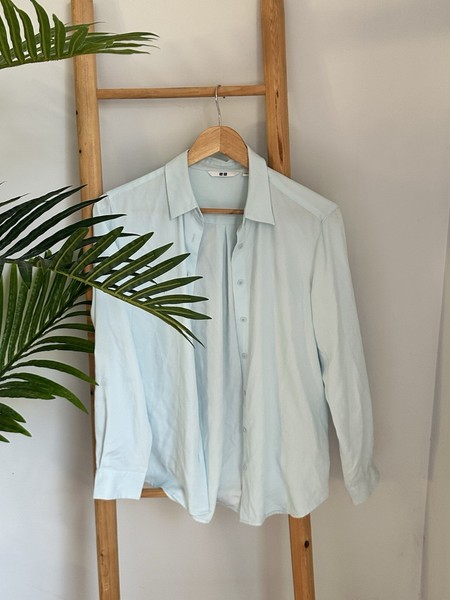Uniqlo Rayon Blouse Long Sleeve Shirt Light Baby Blue Size S 10 Top Button Up