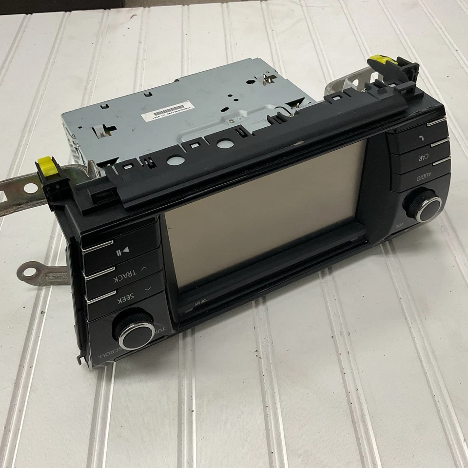 Toyota Camry 2015-2017 Dash Media Radio Display  - Image 2 of 4