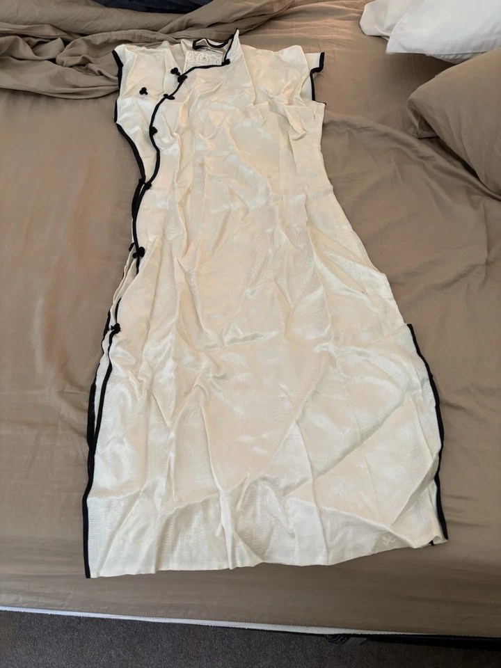 Vintage 1968 Cheonasm Dress From Hong Kong. Hand Made In Hong Kong - Image 3 of 3