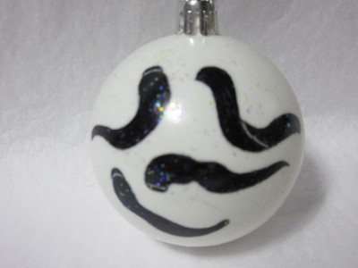 NEW HANDPAINTED LEECH UNBREAKABLE WHITE CHRISTMAS ORNAMENT 2 1/2''