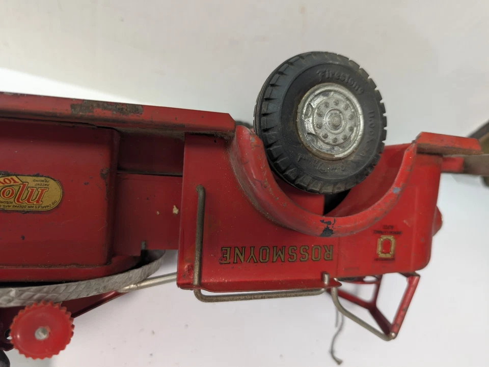 Винтажная красная модель пожарной машины 1950-х Rossmoyne La France прессованная сталь длина 27 дюймов - Изображение 4 из 4