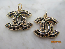 CHANEL  2 ZIP PULL GOLD TONE / BLACK CHARMS 22MM  METAL SO PRETTY