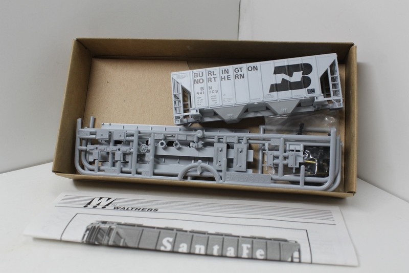 Walthers 932-5402 HO Scale 100T Cement Covered Hopper BN 441309 NOS Burlington