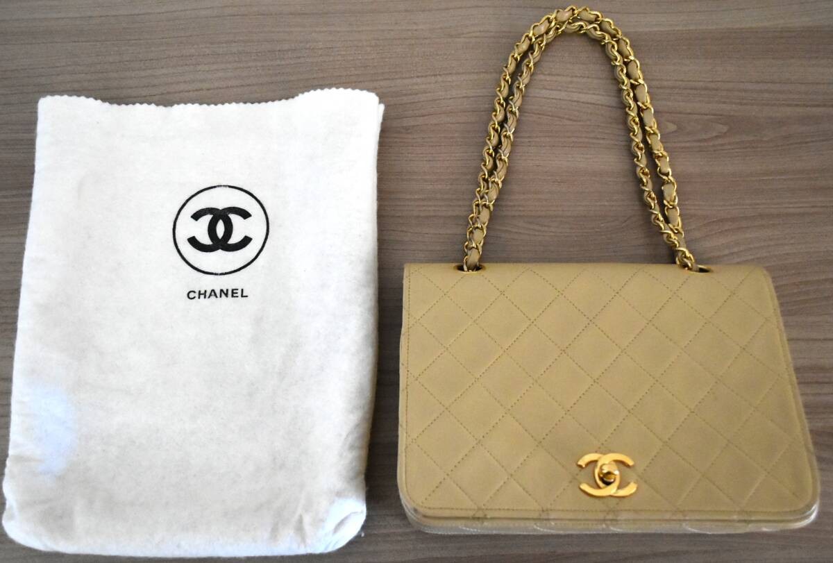 Authenticated CHANEL Matelassé Coco Double Chain Lambskin Flap Bag