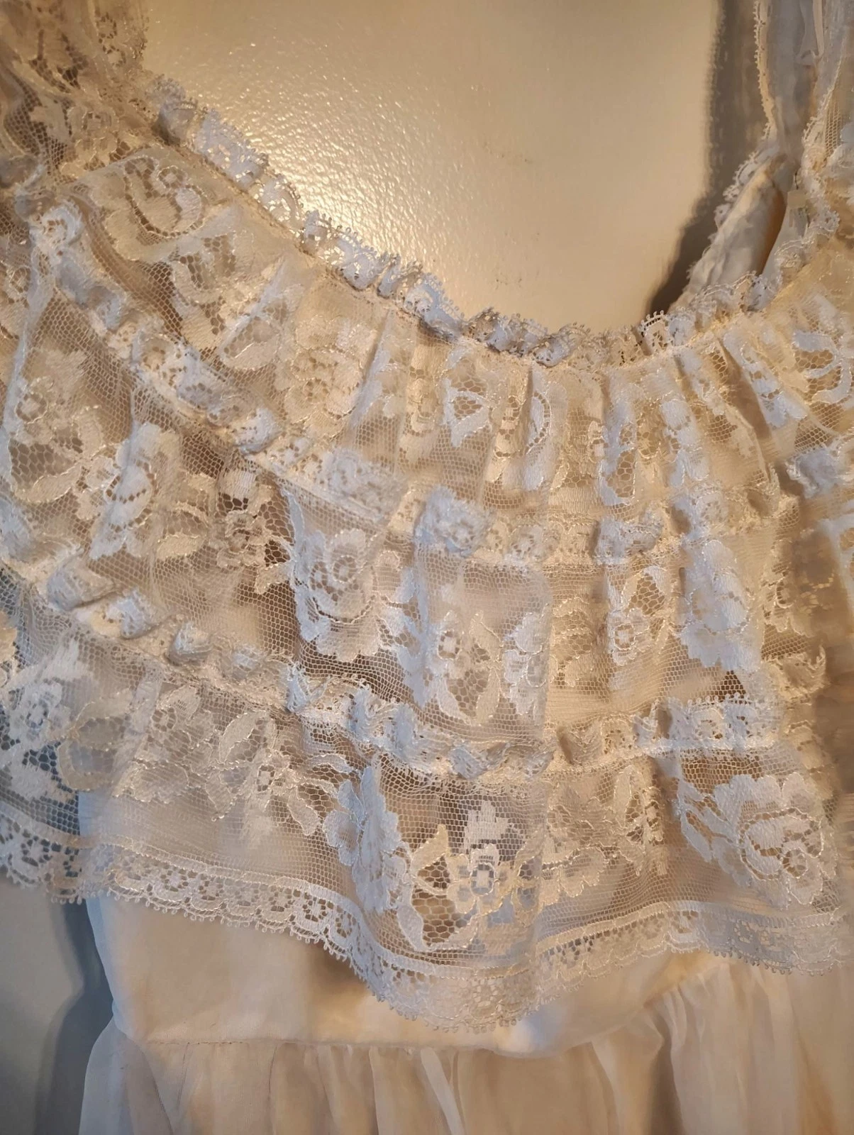 OFF WHITE Abito vintage Lorrie Deb bianco sporco pizzo chiffon volant pizzo Union Made romantico LEGGI