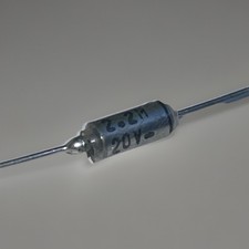 1 Piece - 2.2uF 20V - SIEMENS TaSF - B45170 - Tantalum Capacitors - Vintage NOS